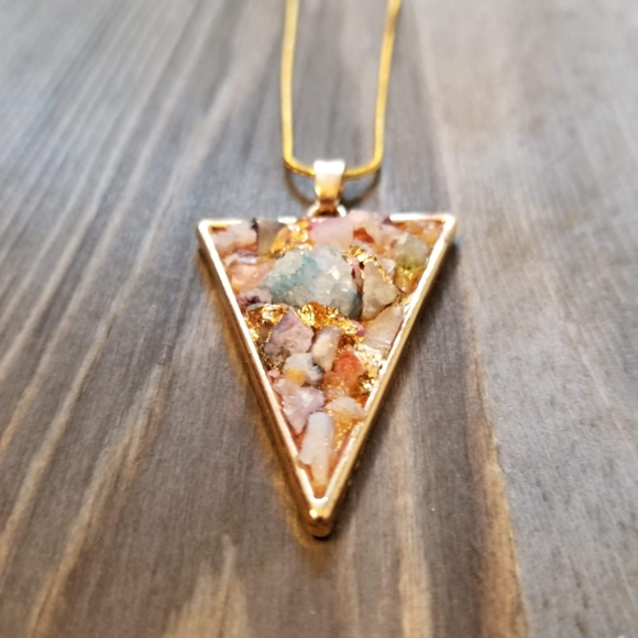 NWOT Handmade Crystal & 24k Gold Triangle Necklace - Picture 4 of 4